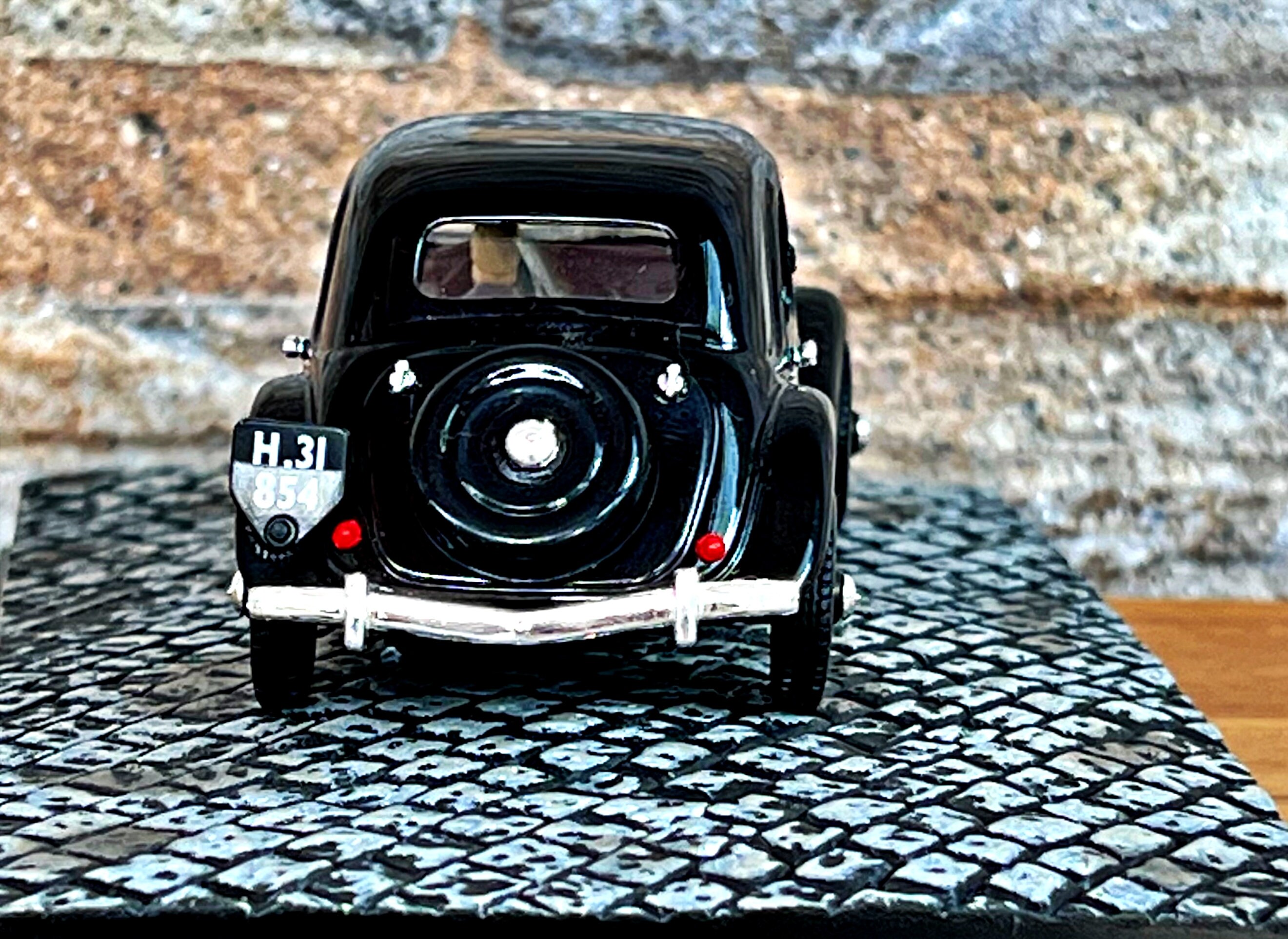 Citroen Traction Avant, 007 James Bond Collection, Vintage Diecast