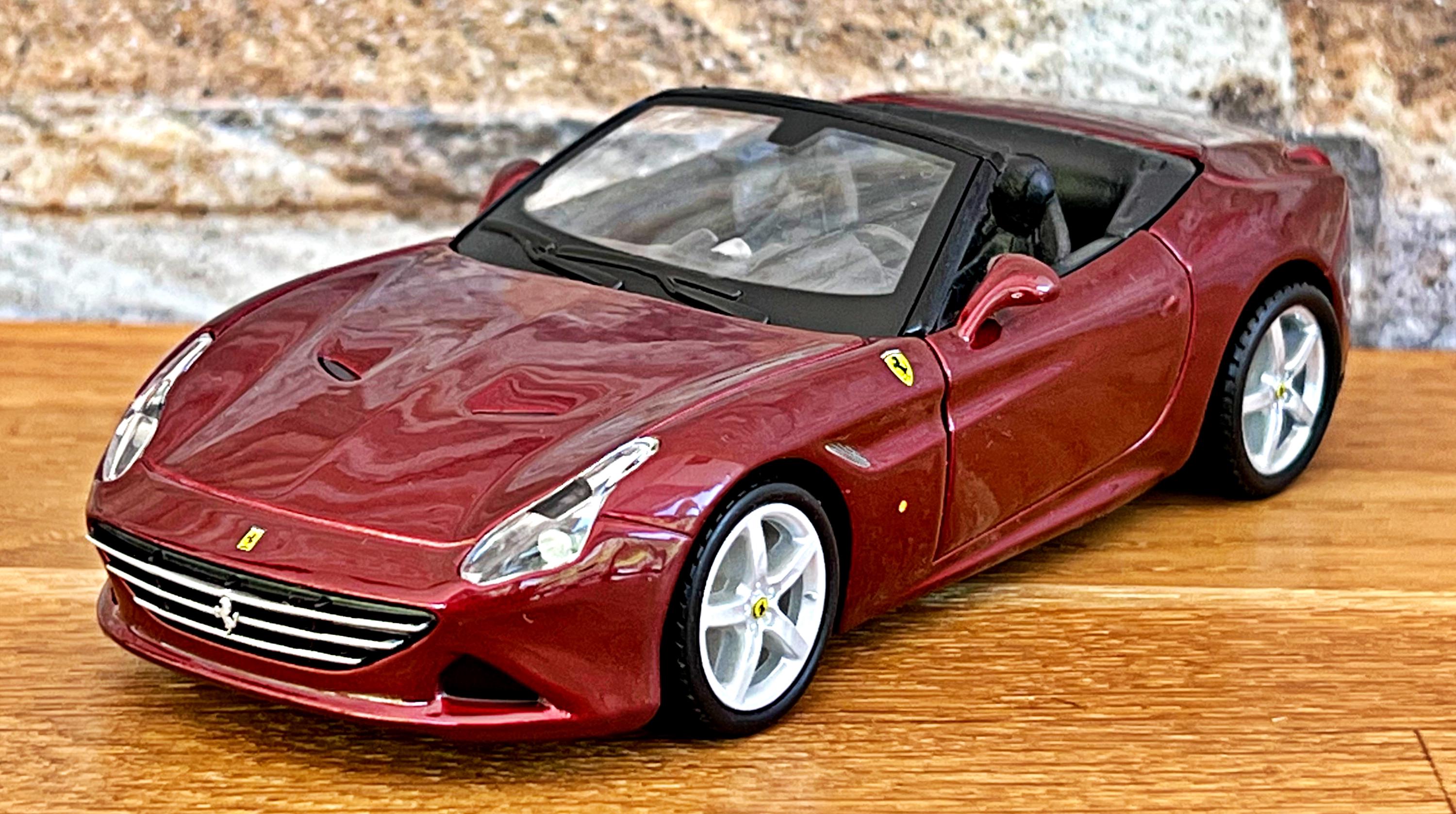 Ferrari California T 限定ミニカー シャシー227231 Ferrari California T , 1/32 Diecast Car, 1/32 Scale Model Car