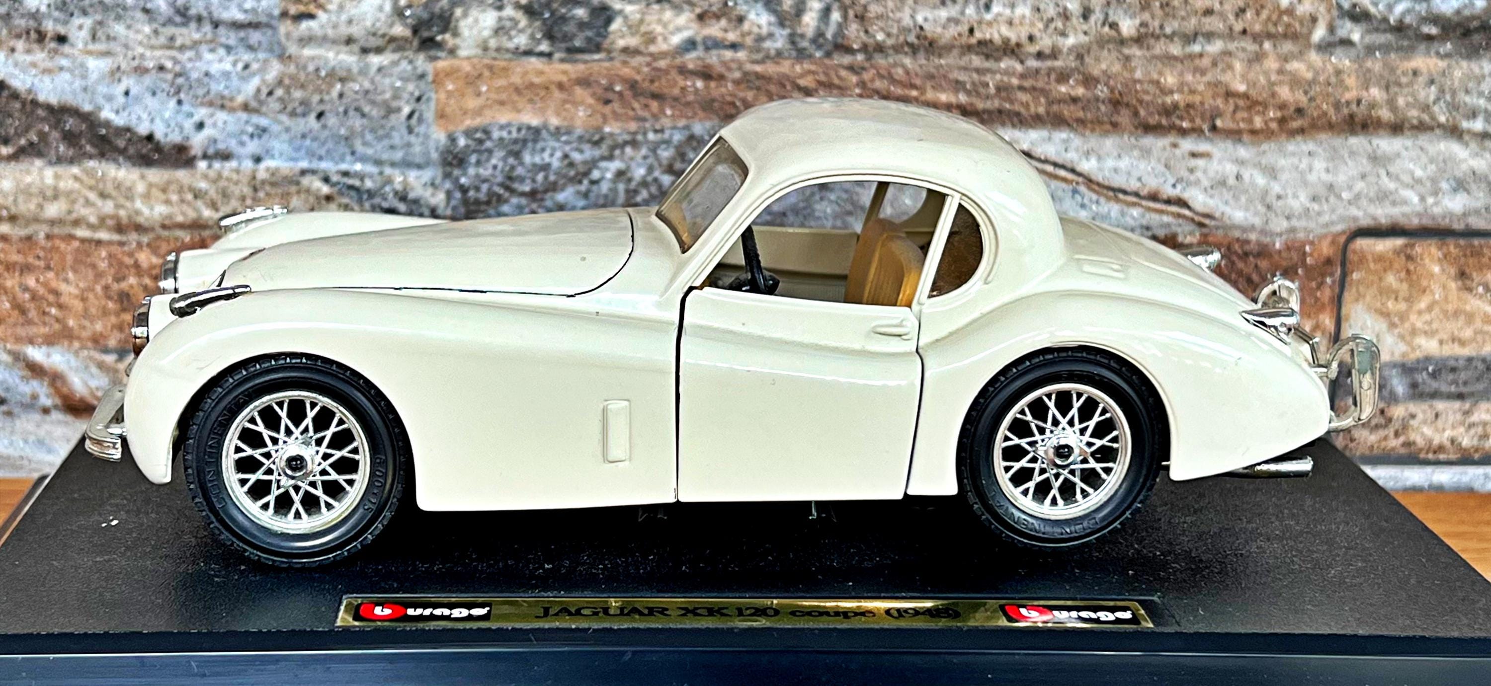 Jaguar XK120 Coupe 1948 | Vintage Model Car | Scale 1/24 Diecast
