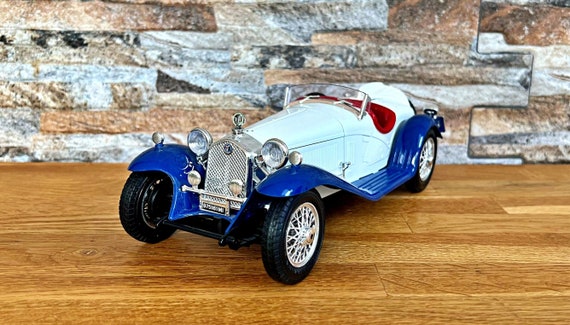 Alfa Romeo 2300 Spider 1932, Vintage Model Car, 1/18 Diecast Car