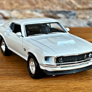Ford Mustang Boss 429 1969 | Model car |  Diecast car | 1/36 scale model car | 60&#39;s | car model | Collection item | Mustang | Die cast model