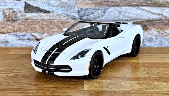 Corvette Stingray 2014 | Model Car | Diecast Car | 1:24 Scale