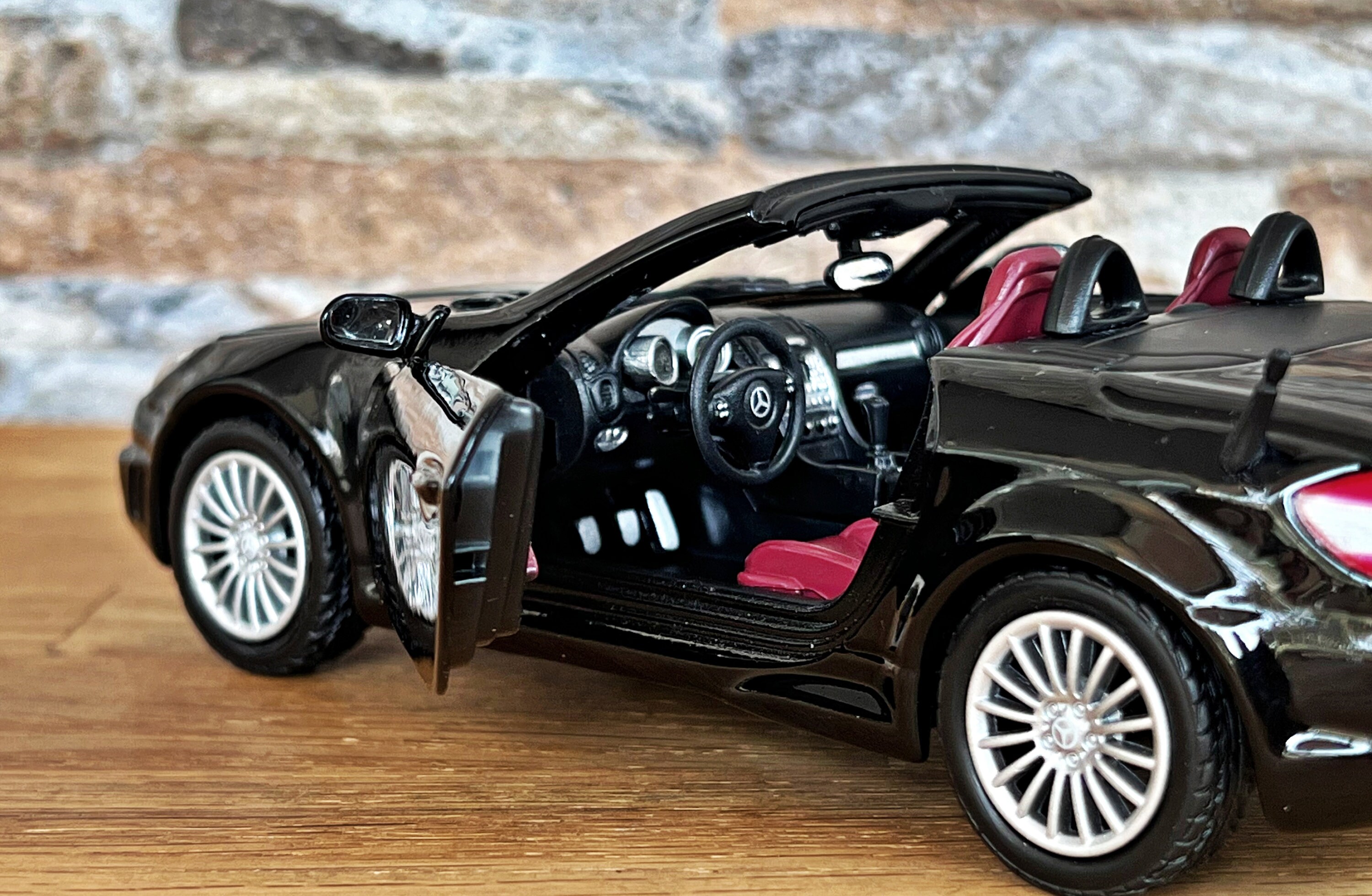 Mercedes Benz SLK 55 Amg Cabriolet, Model Car, Scale 1/24 Diecast