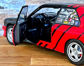 BMW E30 M3 | モデルカー | 1/18スケール モデルカー | ダイキャスト