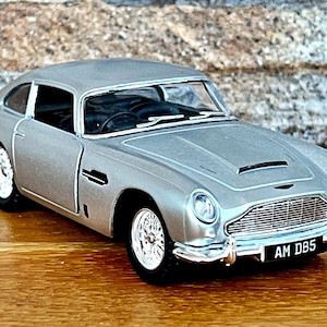 Aston Martin DB5 1963, coche de fundición a presión 1/38, coche modelo a escala 1/38, coche modelo vintage, coche modelo de metal, coche de colección de fundición a presión, Aston Martin