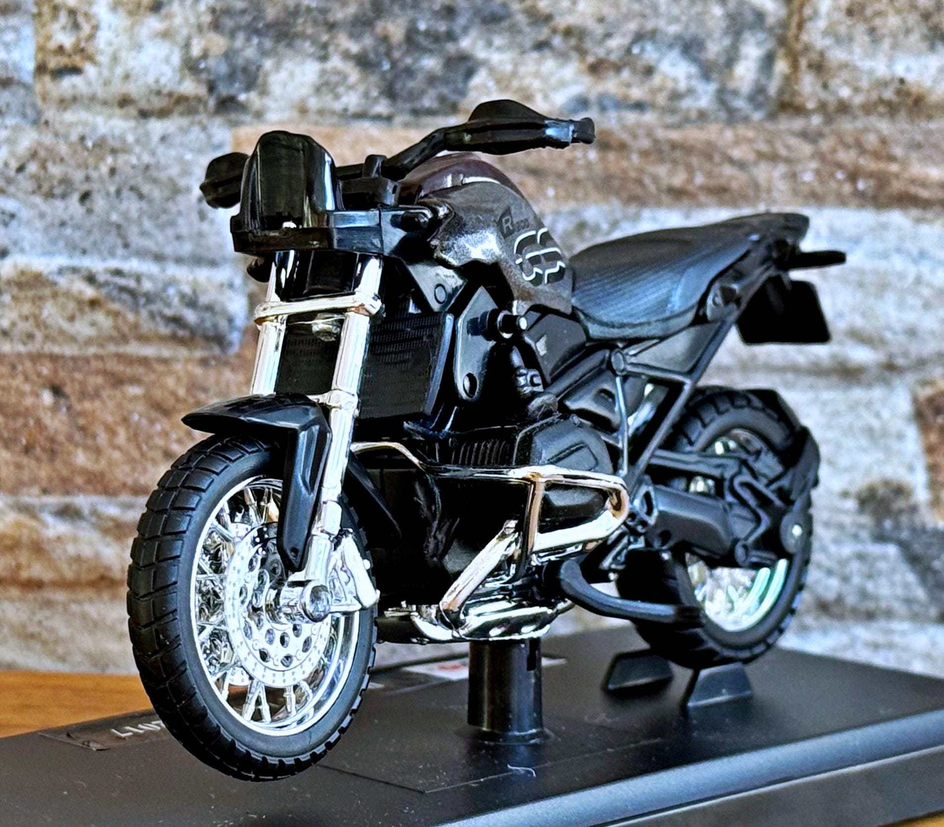 BMW R 1200 GS 2017 , Scale 1/18 Model Motorcycle, 1/18 Diecast