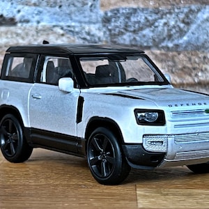 Land Rover Defender 2020, Model car, Diecast car, 1/36 scale model car, Diecast jeep, car model, Die cast car, collection item, Land Rover