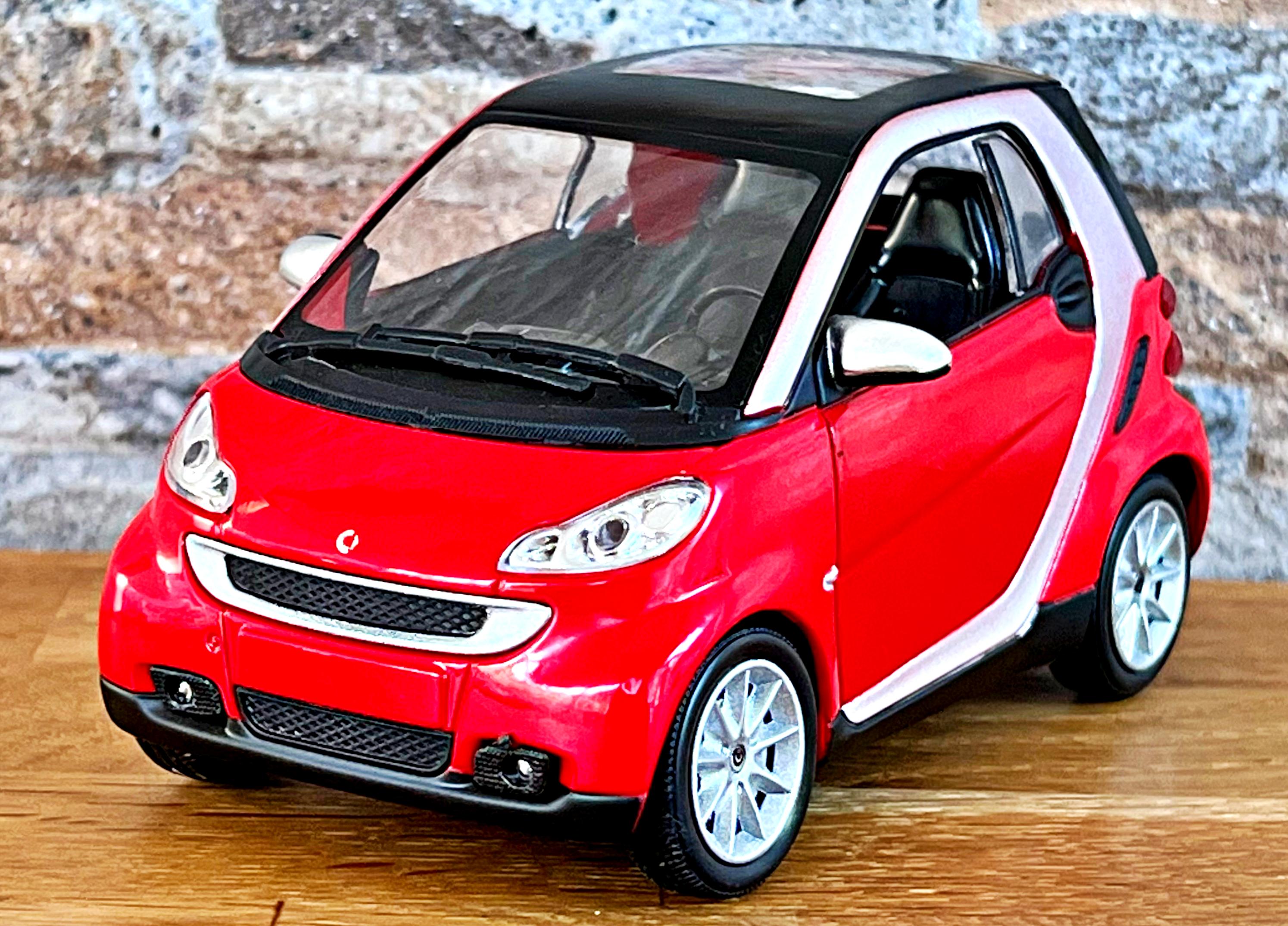Smart Fortwo | Model Car | Diecast Car | 1:24 Scale Model Car