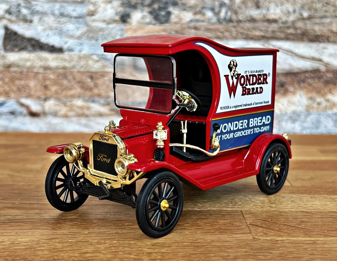 1913 Ford Model T Wonder Bread Delivery Wagon, Model Car, Vintage