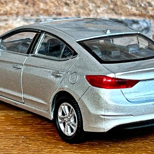 Hyundai Elantra , modèle de voiture, échelle 1/36 modèle de voiture, 1/36 voiture moulée sous pression, objet de collection, Hyundai Diecast, Modèle de voiture image 3