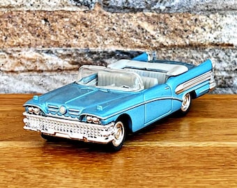 Mira 1955 Buick Century Diecast Model Car - 1:18 Scale Golden Line