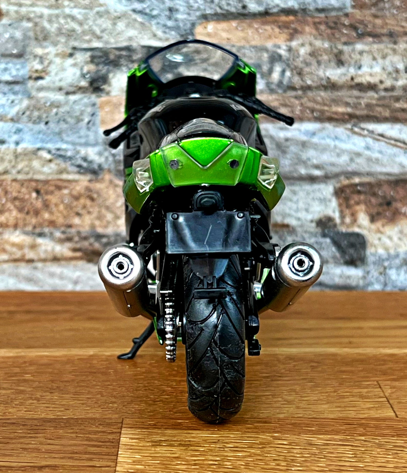 Kawasaki ZX 14 2011 , Scale 1/12 Diecast Motorcycle, 1/12