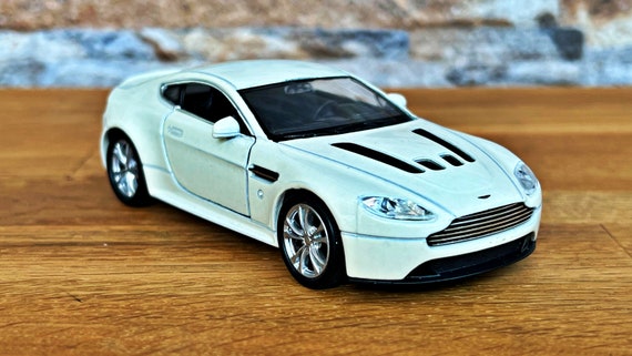 Aston Martin V12 Vantage Coupe | Diecast Model Car | Diecast Car