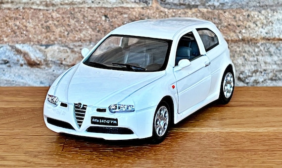 ALFA ROMEO 147 GTA Cup (2003) ミニカー ALFA ROMEO 147 GTA Cup (2003) ミニカー 1/43 Magazine Series
