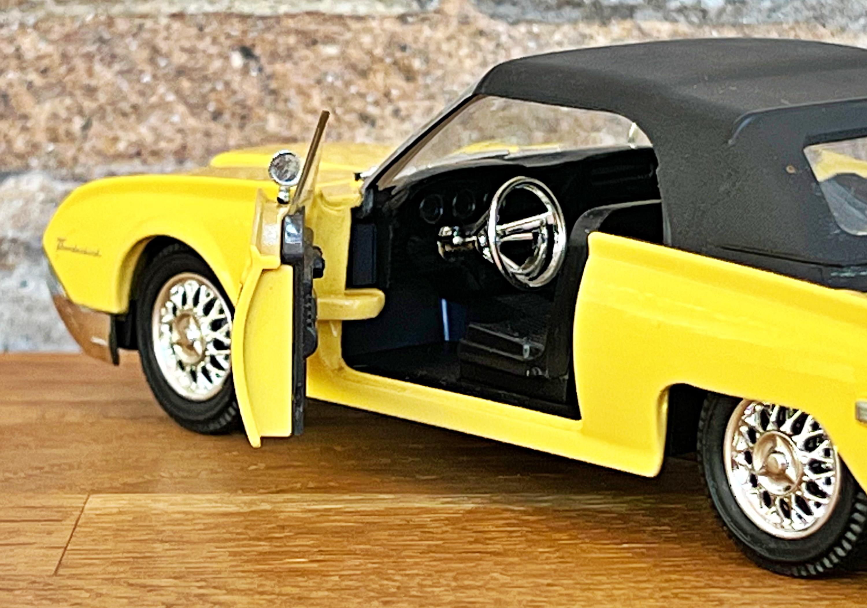 1962 Ford Thunderbird Sport Roadster | Vintage Model Car