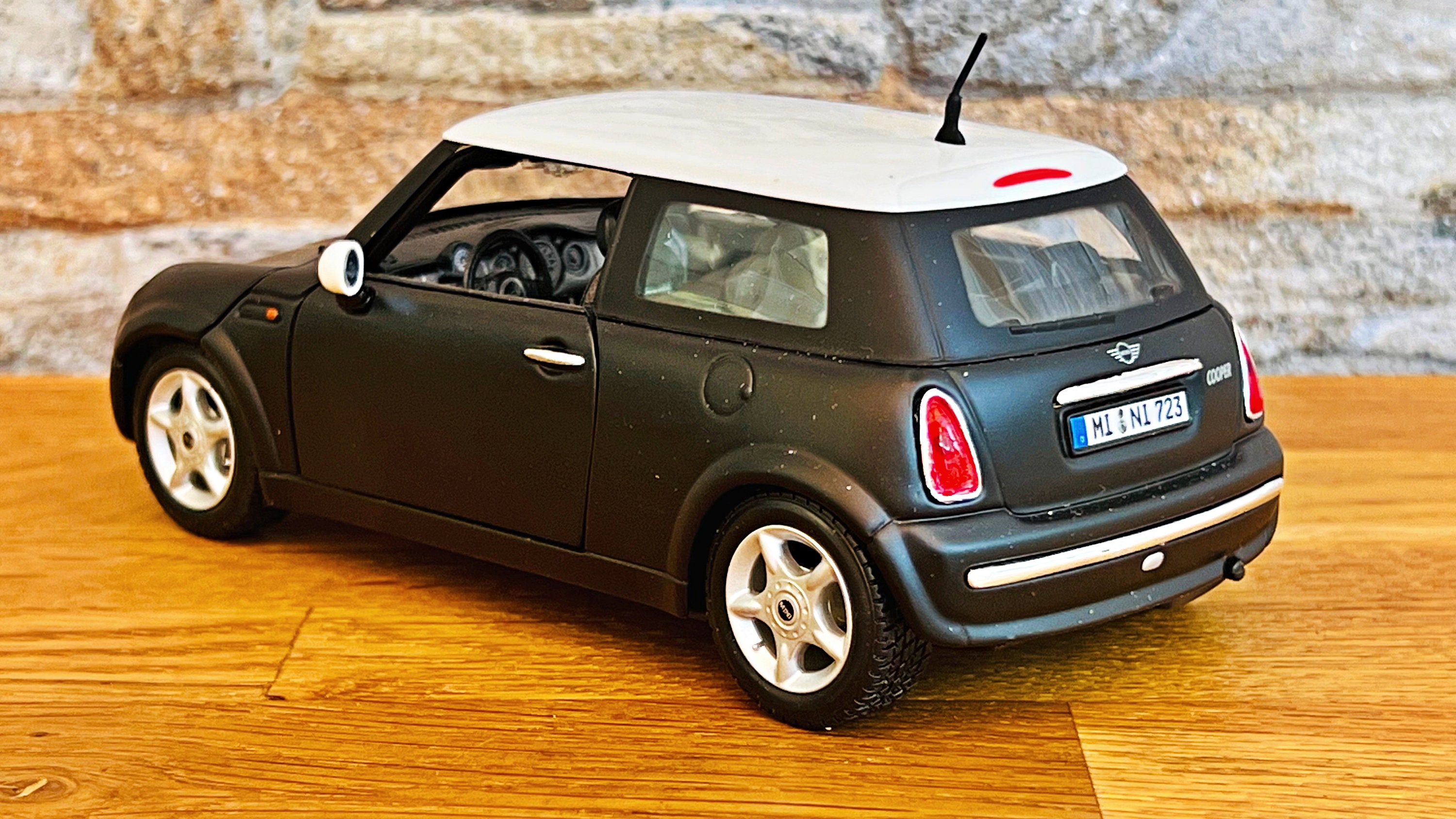 Mini Cooper | 1/24 Scale Model Car | Diecast Car | Die Cast Model