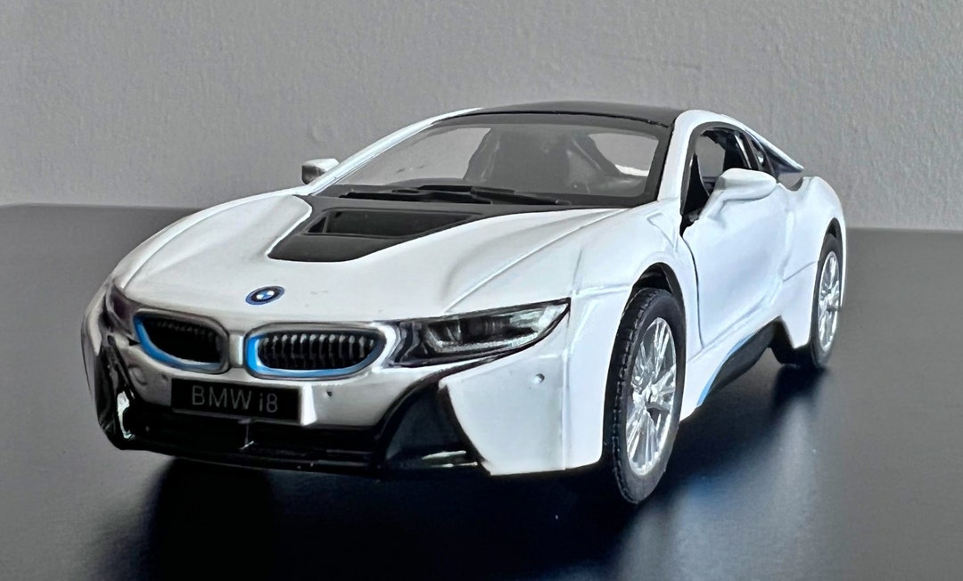 【希少】BMW i8 ミニカー ブルー 1/18 1/18 Dealer Edition BMW i8 (Blue) Diecast Car Model