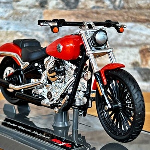 Harley Davidson 2016 Breakout | scale 1/18 Model motorcycle | diecast collection item | 1/18 die cast motorcycle | Harley Davidson model