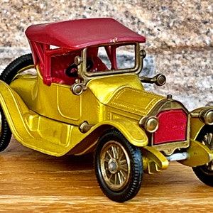 Cadillac 1913 , Vintage Model car, diecast car, scale model car, metal car, Diecast collection item, Cadillac