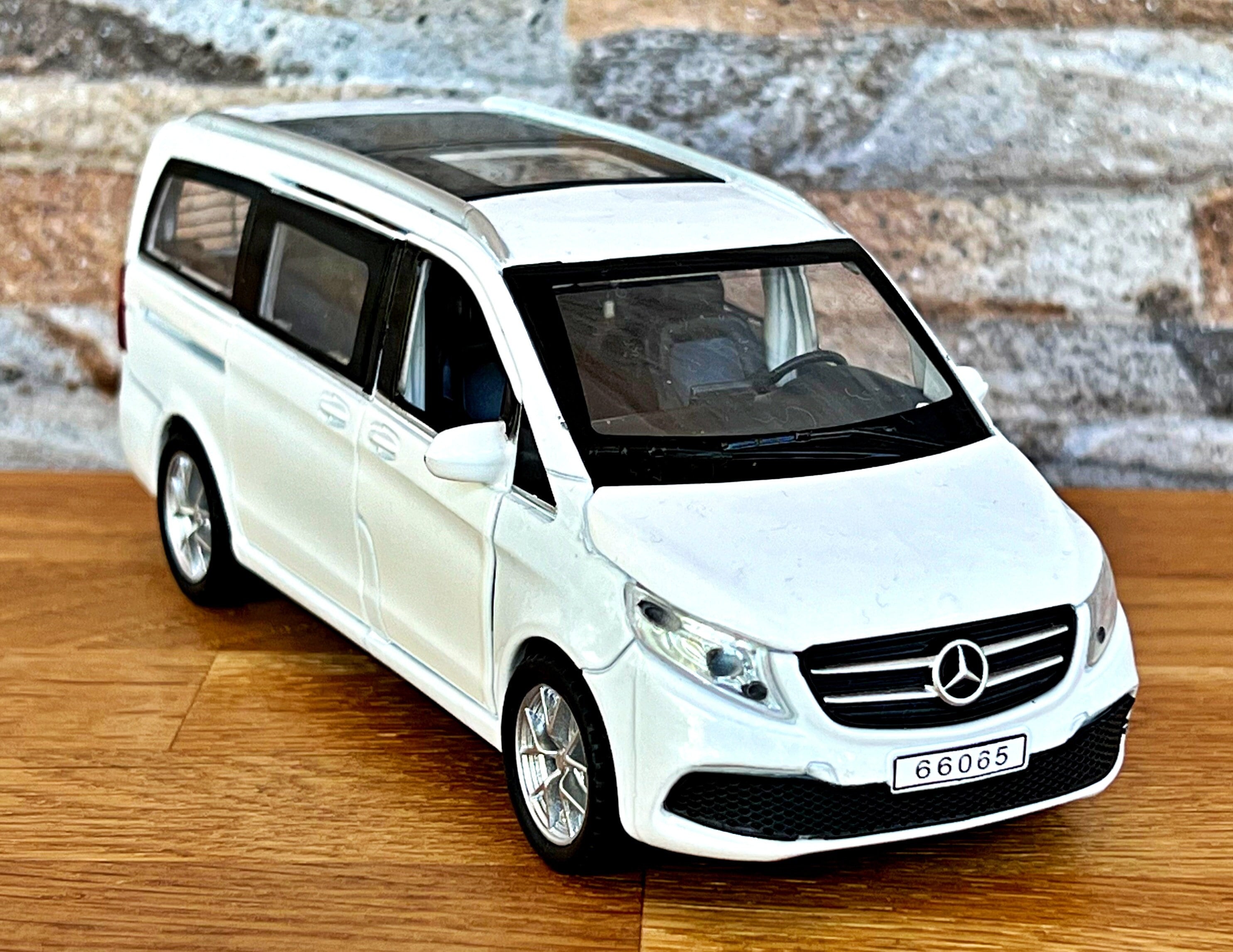 Mercedes Vito , Model Car, Diecast Car, 1/32 Scale Model Car, Car