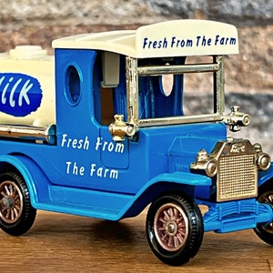 Ford Model T Truck, Vintage diecast truck, Model metal truck, old classic truck, Die cast Collection item