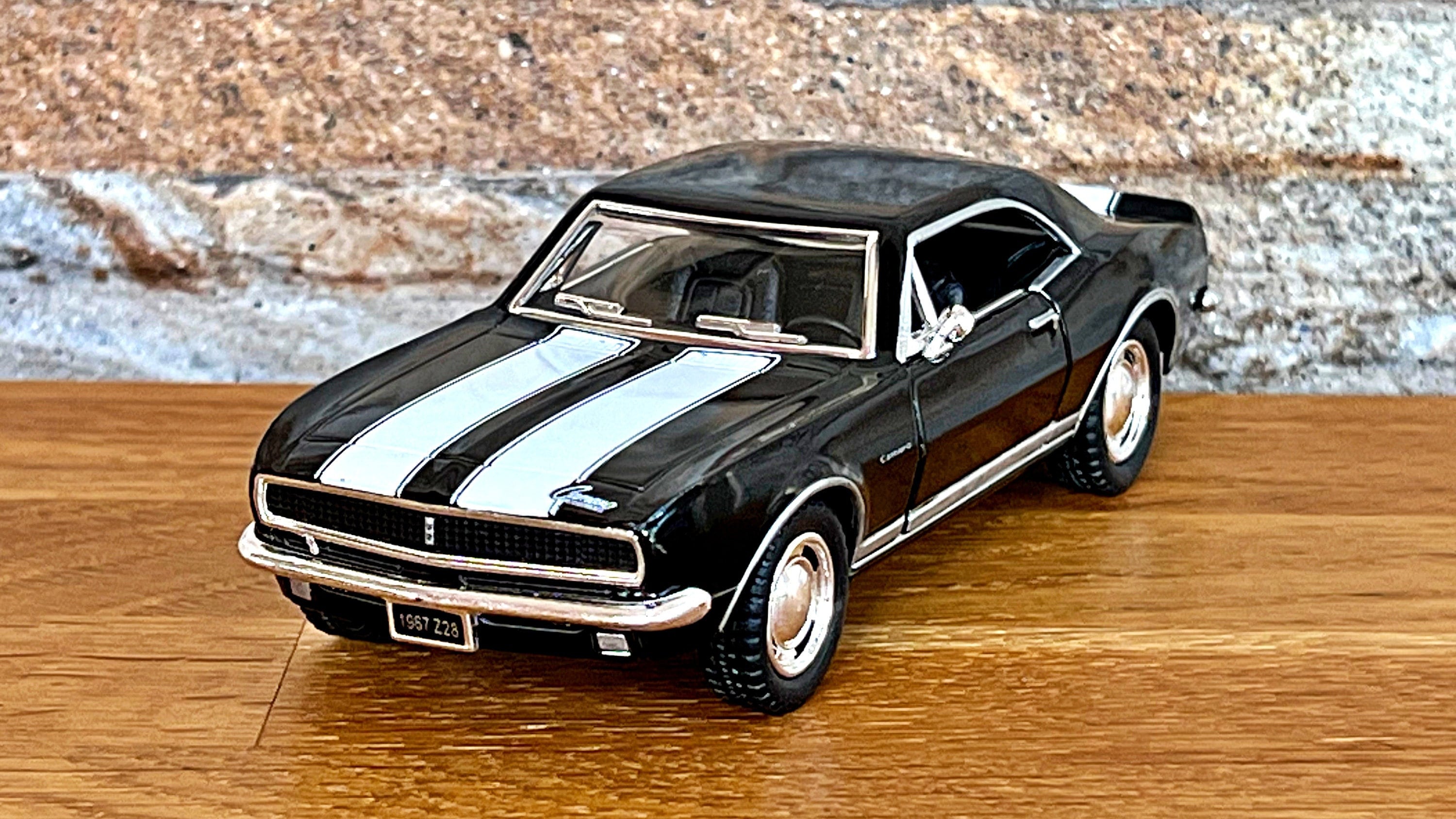 ミニカー Spark Minimax '67 Camaro rs Amazon.com: 1967 Chevy Camaro RS, Counting Cars - Greenlight