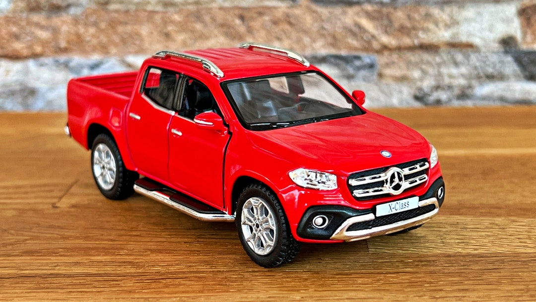 Mercedes Benz X Class | 1/42 Scale Model Truck | Diecast Car Model