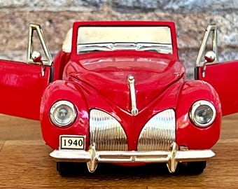 1940 Lincoln Continental Cabriolet | Vintage Model Car | Vintage