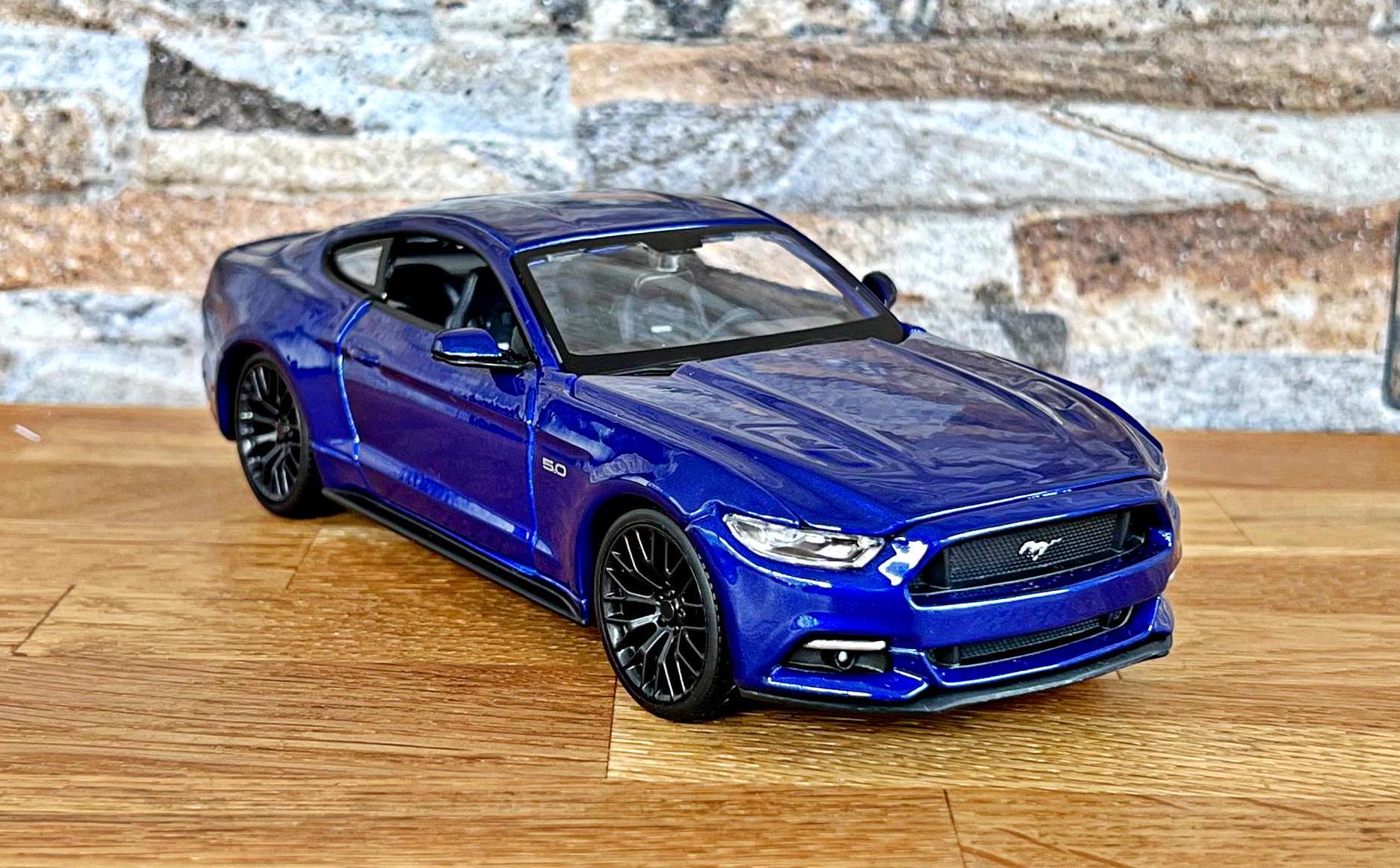 Ford Mustang GT 2015 | Model Car | 1/24 Diecast Car | 1/24 Scale