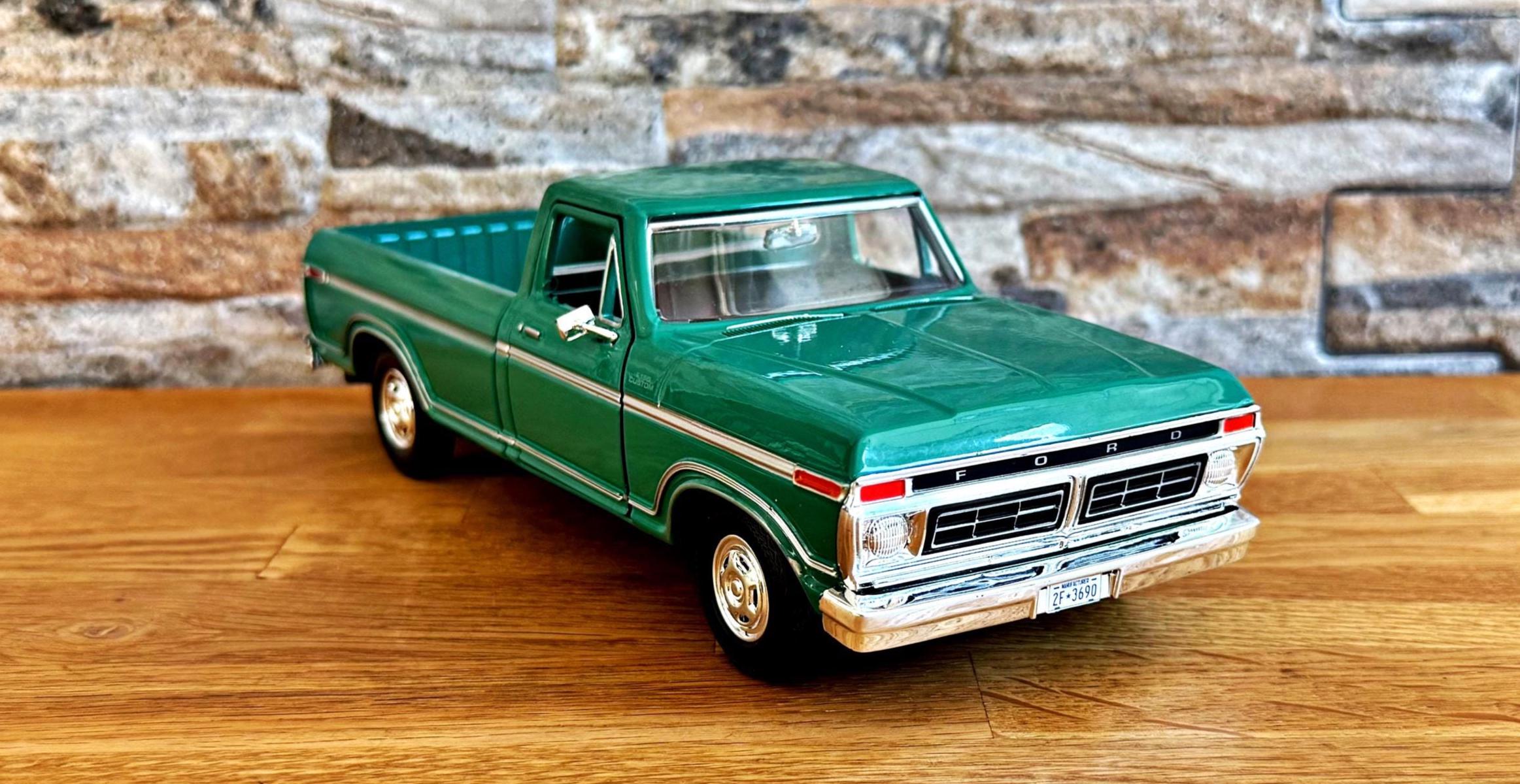 Ford F-150 Custom 1977 | 1/24 Scale Model | 1/24 Diecast Truck ...