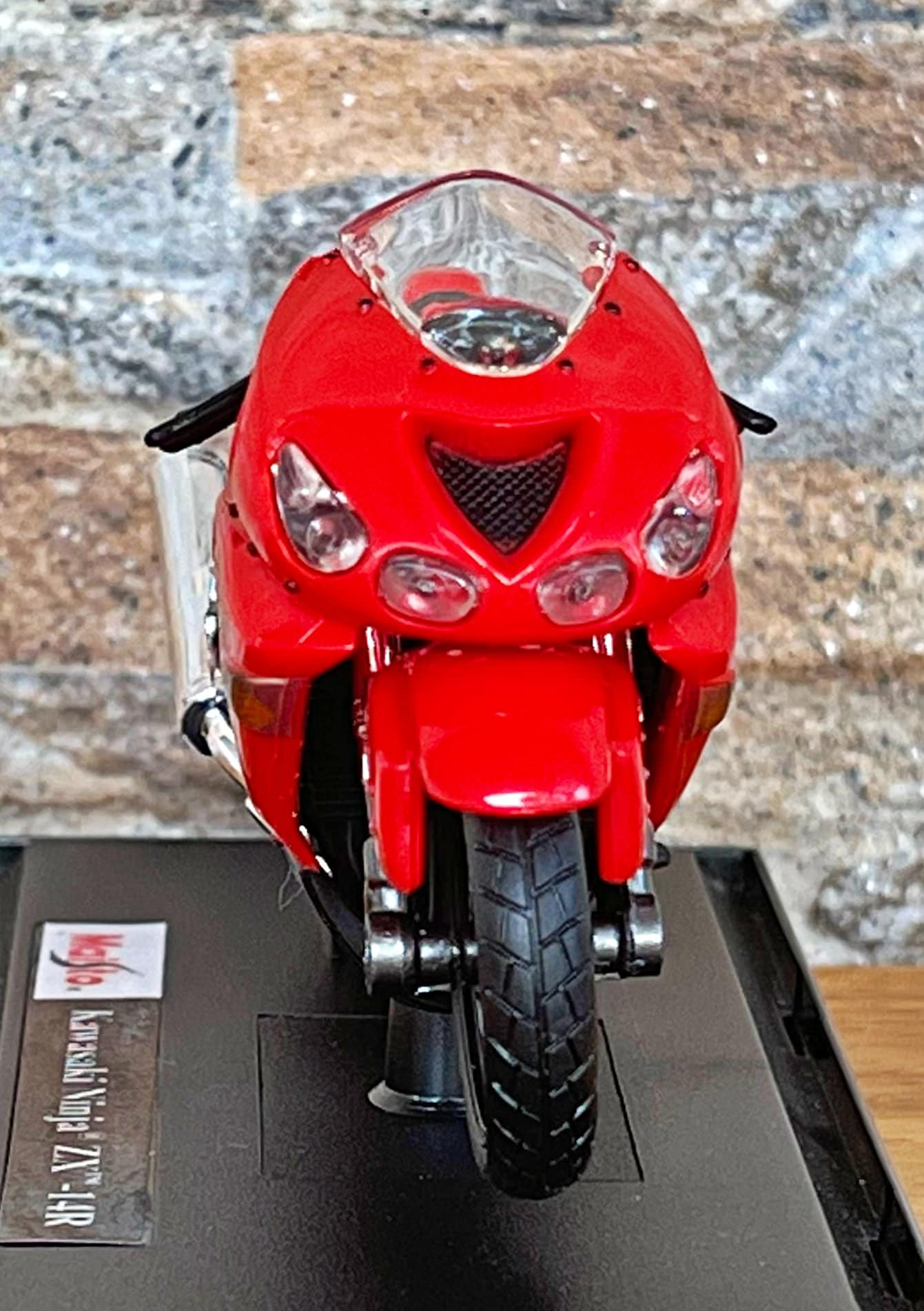 Kawasaki Ninja ZX 14R Diecast Model Motorcycle | 1/18 Scale