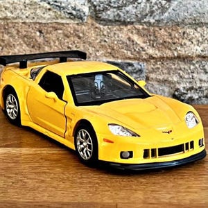 Chevrolet Corvette C6-R 2010 | Modèle réduit de voiture | Voiture moulée sous pression | Modèle réduit de voiture à l'échelle 1/36 | Modèle moulé sous pression | Article de collection moulé sous pression