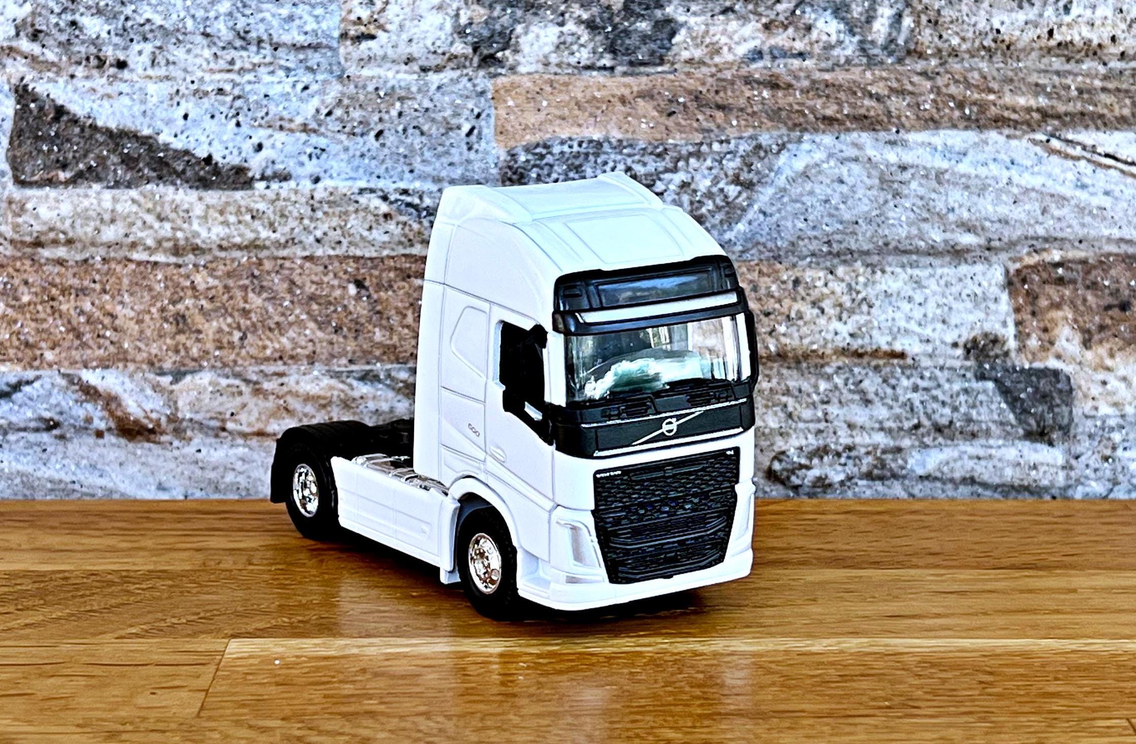 Volvo FH | Diecast Car | Model Car | 1/64 Scale Model Truck | Die