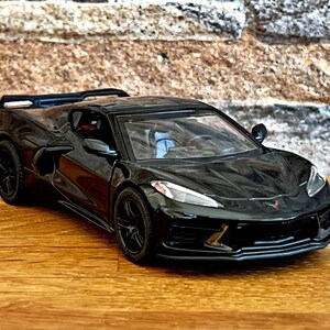 Chevrolet Corvette 2021 | Diecast car | 1/36 scale model car | Model car | Die cast collection item | 2021 Corvette