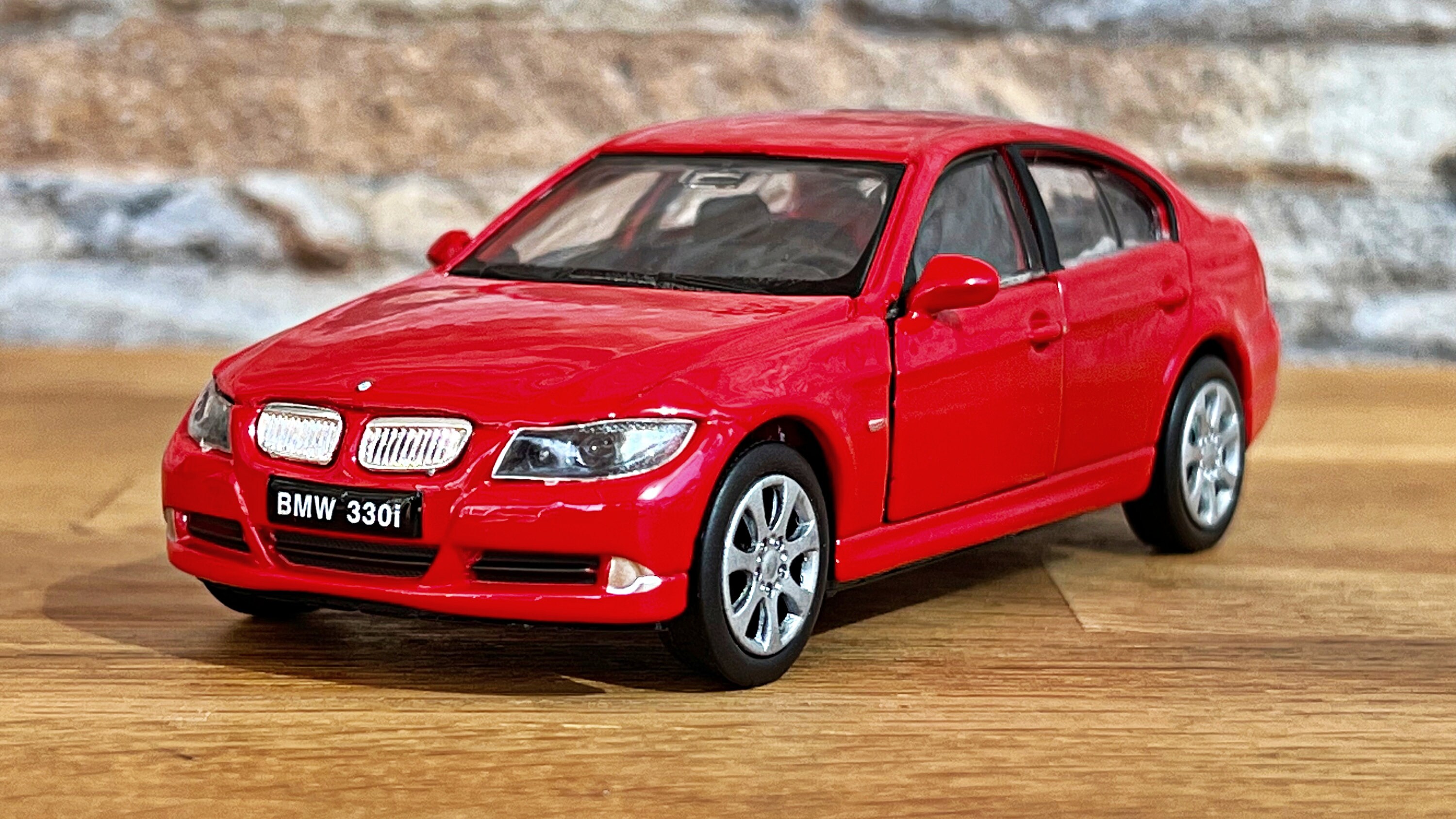 ミニカー  330i COUPE Amazon | ミニカー スケールモデルカー ブティック1：18 BMW 3シリーズ