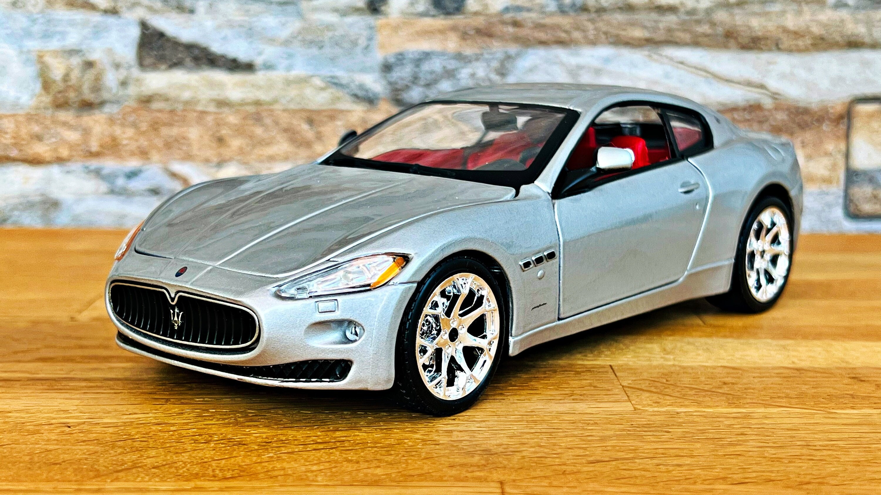 Maserati Gran Turismo 2008 , Model Car, 1/24 Scale Diecast Car, 1