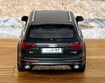 Audi Q7 ミニカー ブラック 1/18 京商製 Kyosho 1:18 Audi 2010 Q7 Facelift Black Diecast Model – STK Model Car