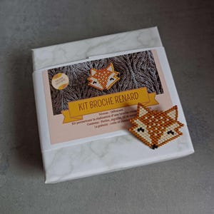 DIY Kit: Weaving a fox brooch with Miyuki beads in Brickstitch / introduction to brickstitch