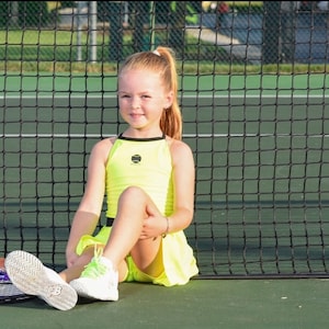 DeuceLuv/Girl&#39;s Neon Yellow Classic Tennis Dress