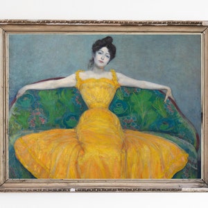 IMPRESIÓN DE ARTE EN LIENZO / Impresión de arte de pared vintage de mujer elegante con vestido amarillo / Mujer en el sofá Decoración del hogar / Pintura al óleo de escena interior