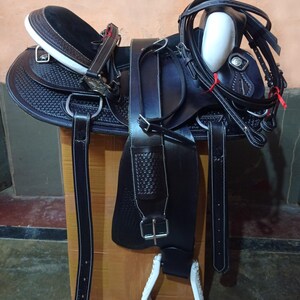 Leather Western Saddle, Hand Carved Tooling (10-17 inch)