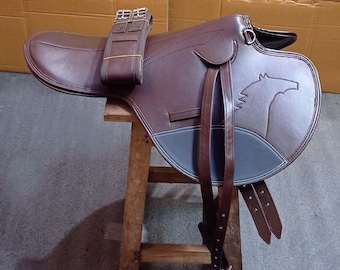 Selle De Course Hanmet – Synthétique, Légère, Noire, Avec étriers, Monoflap, Fabriquée En Inde