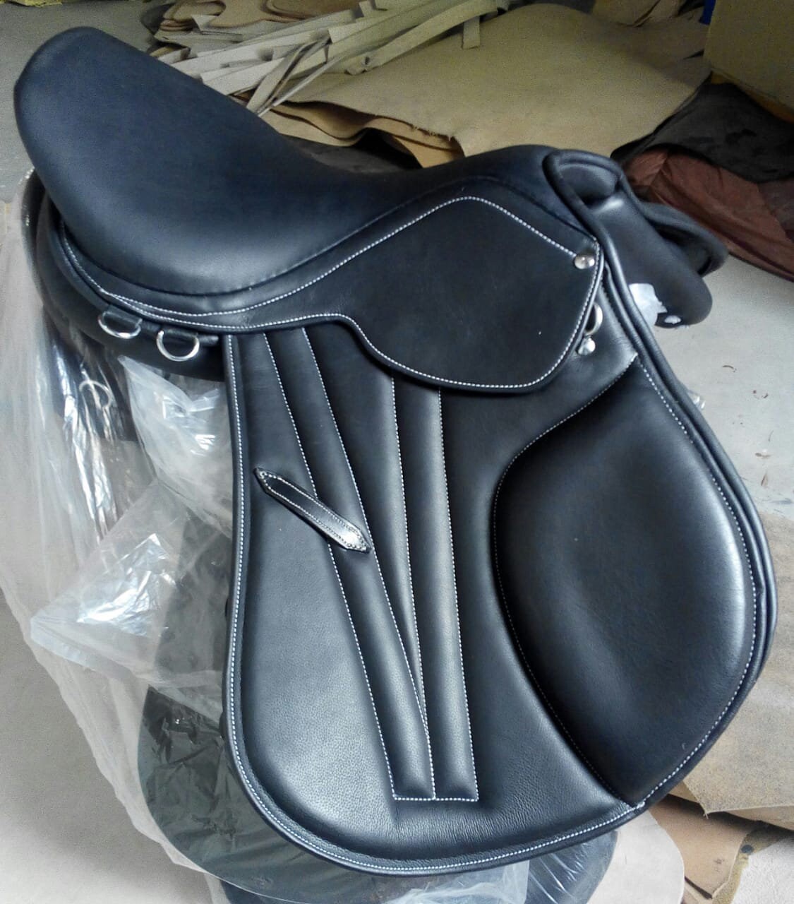Black Leather English Jumping Horse Saddle & Tack Close Etsy