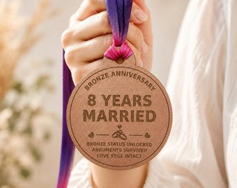Medalla de aniversario de bodas, regalo de aniversario de madera (5.º aniversario), bronce (8.º aniversario), plata (25.º aniversario) y oro (50.º aniversario).