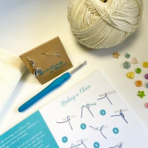 Learn to Crochet Kit. Beginners! Make 6 designs with just one stitch. Discover a love of crochet step by step with luxury organic materials! image 2