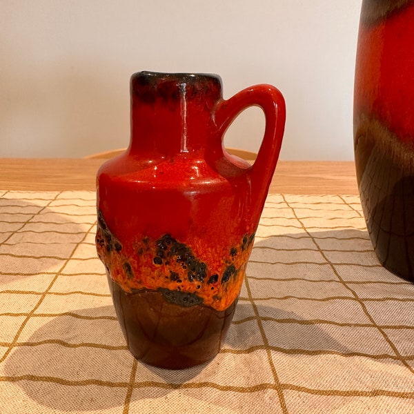 Stunning Fat Lava vase in red - beautiful example! 405-13 Made by Scheurich