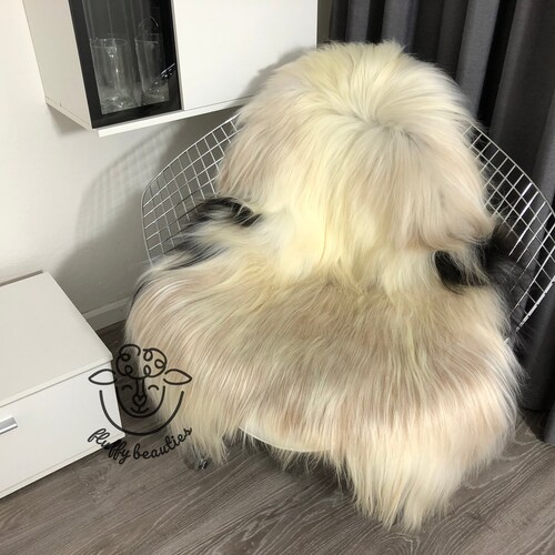 Amazing Icelandic Sheepskin shops Rug 100% long haired Handmade Sheepskin Throw Rug Pad Cream/Beighe/White/Black Flair Colour #215
