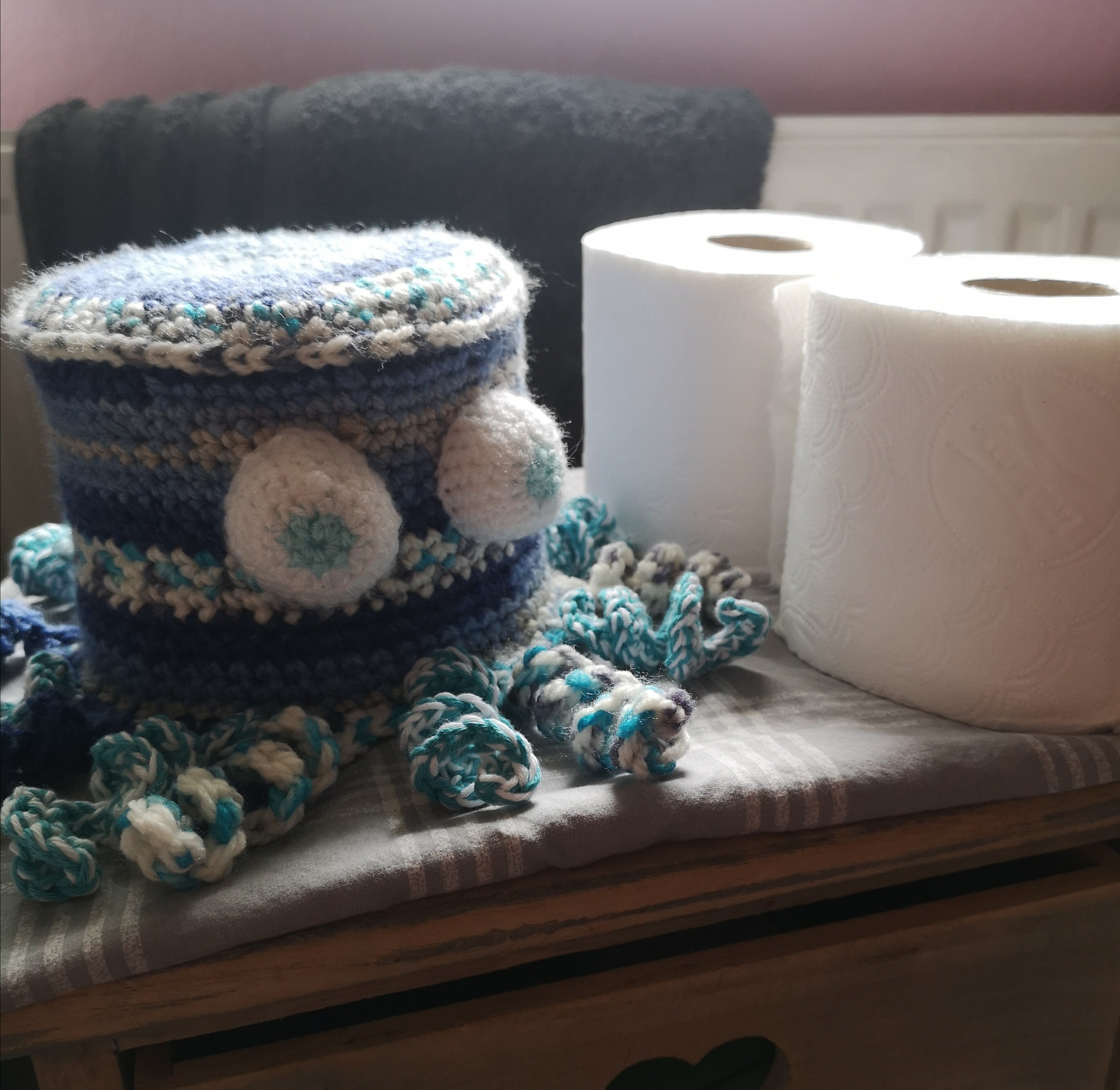 octopus loo roll holder