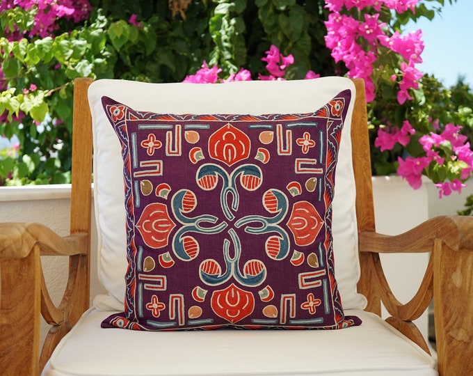 Purple color geometric motif silk pillowcase with hidden zipper, Suzani embroidery cushion cover for sofa, Needlepoint pillowcase pattern
