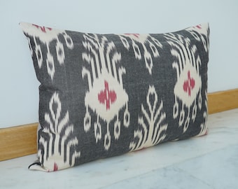 Handmade Silk Ikat Pillow Cover: Geometric Bohemian Cushion (16x23 inch)